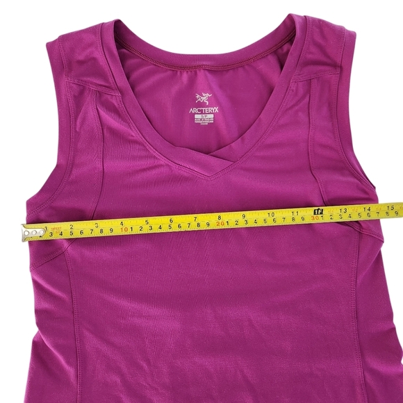 ARC’TERYX purple v-neck sleeveless tank - small - Picture 12 of 13